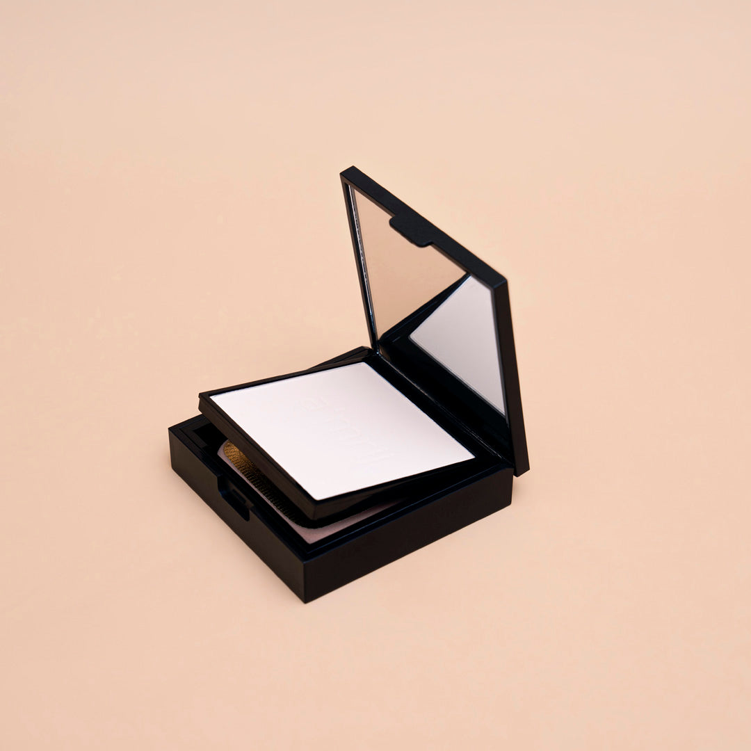 Amrij ULTIMATE PRO WET AND DRY COMPACT POWDER