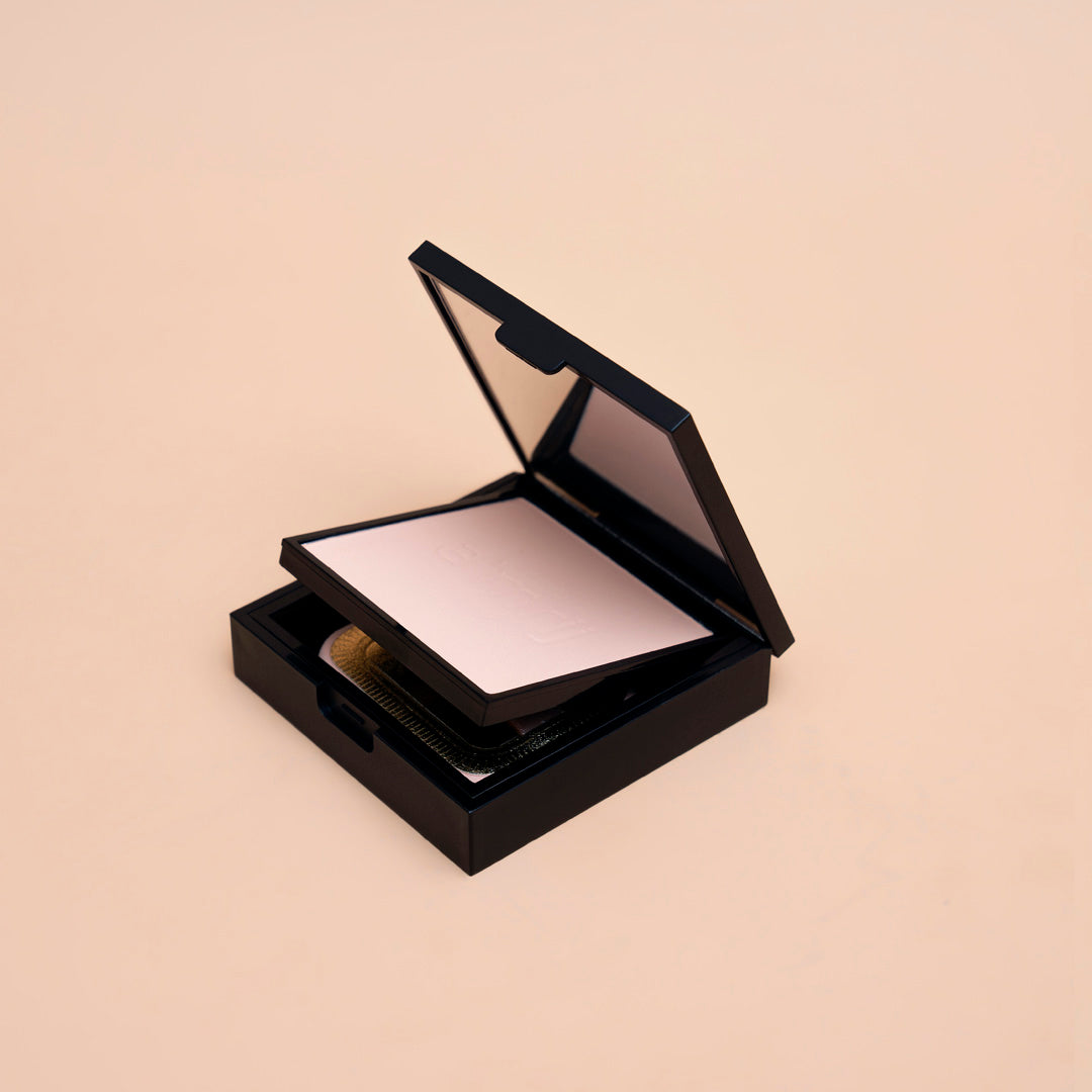 Amrij ULTIMATE PRO WET AND DRY COMPACT POWDER