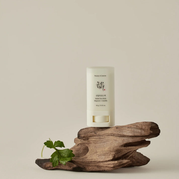 BEAUTY OF JOSEON - Matte Sun Stick  Mugwort + Camelia 18g