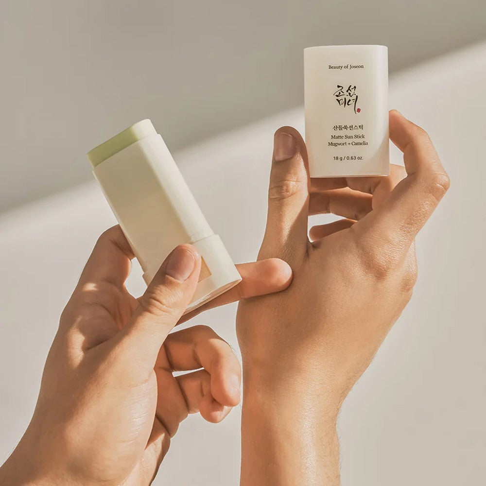 BEAUTY OF JOSEON - Matte Sun Stick  Mugwort + Camelia 18g
