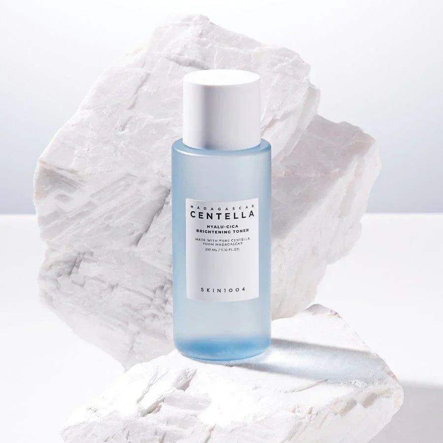 Skin1004 - Madagascar Centella Hyalu-Cica Brightening Toner - 210ml