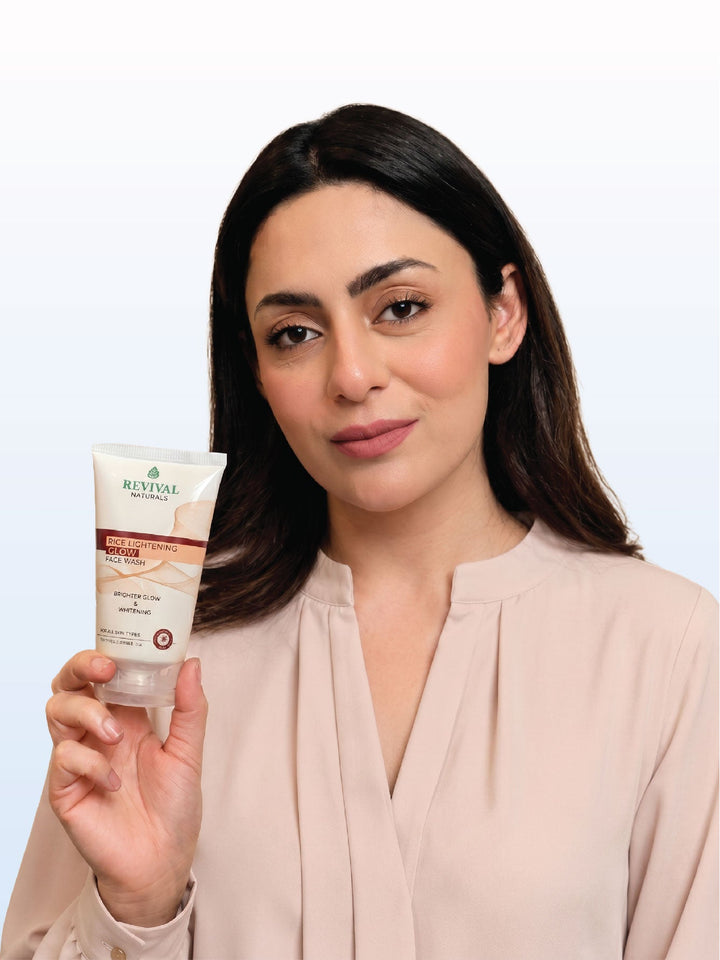 True Lightening Velvety Face Wash